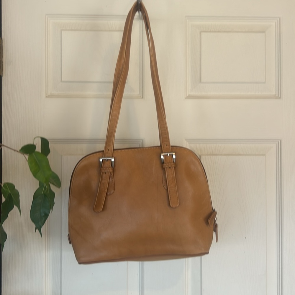 Tignanello Tan Leather Shoulderbag- EUC - Picture 3 of 16